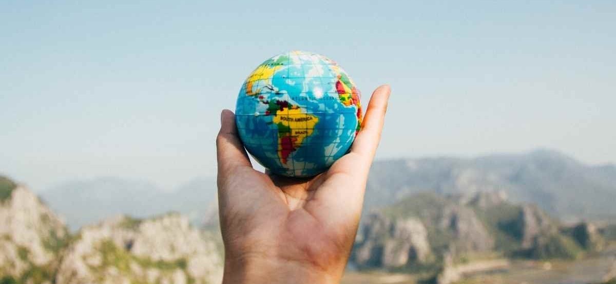 LEITUNG KHUALZINNA HUN TOMCHIK